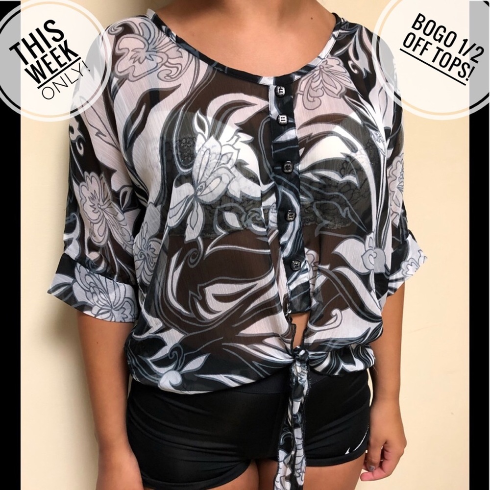 Abstract funky pullover tie waist small by Zury